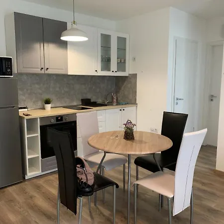 Hama Fresh Garden Wellness Apartman * Siofok